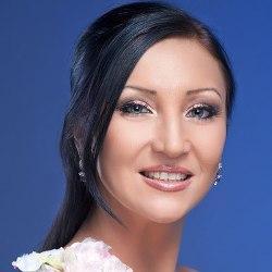 АЛИНА ШАРИПЖАНОВА 